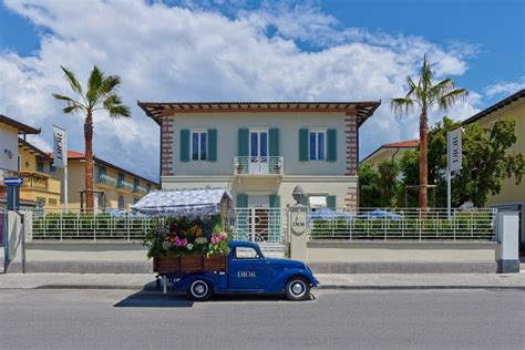 forte dei marmi ysl|A Short Tour Through the Heart (And Belly) of Forte dei Marmi.